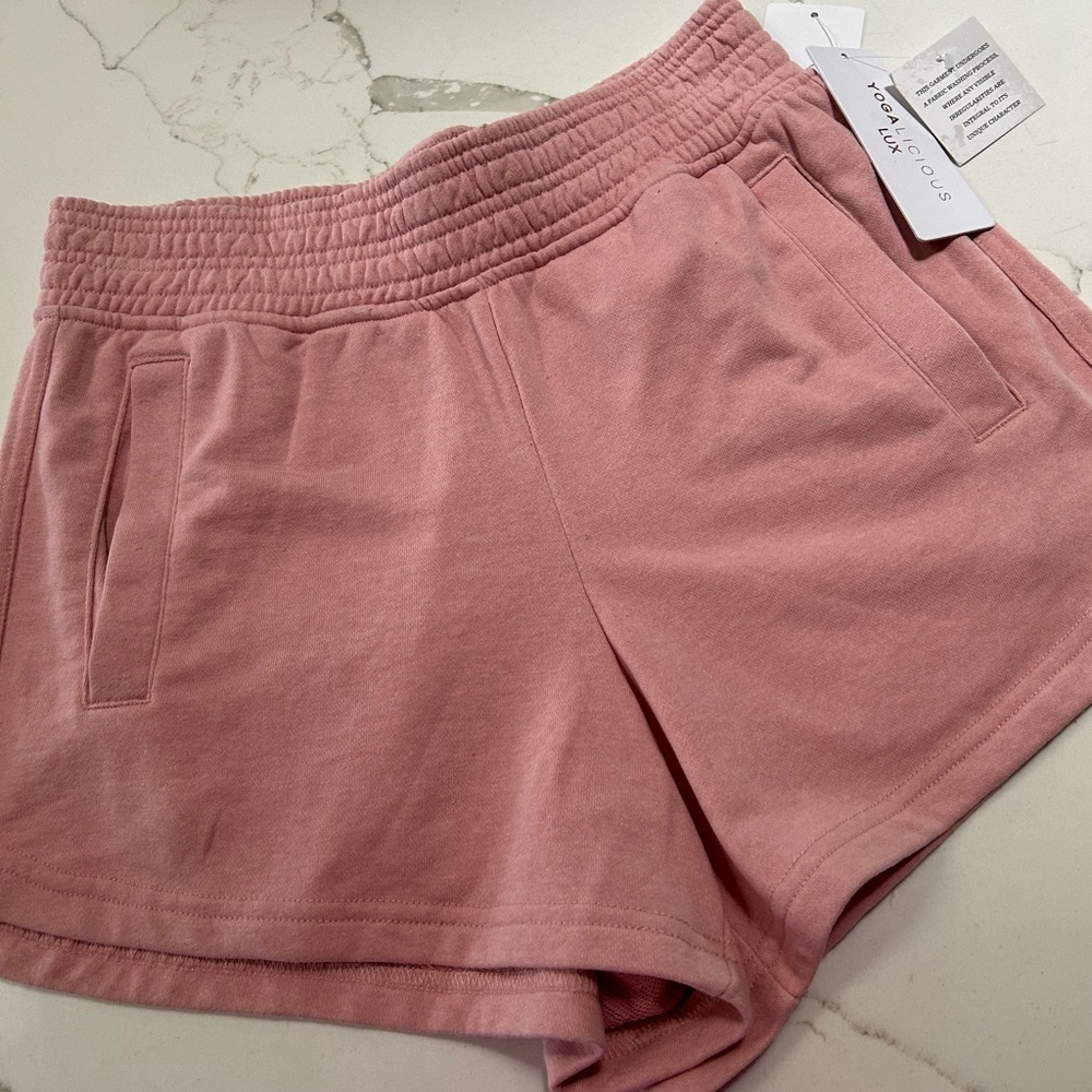 Yogalicious Mauve Athletic Shorts XS - Picture 2 of 9